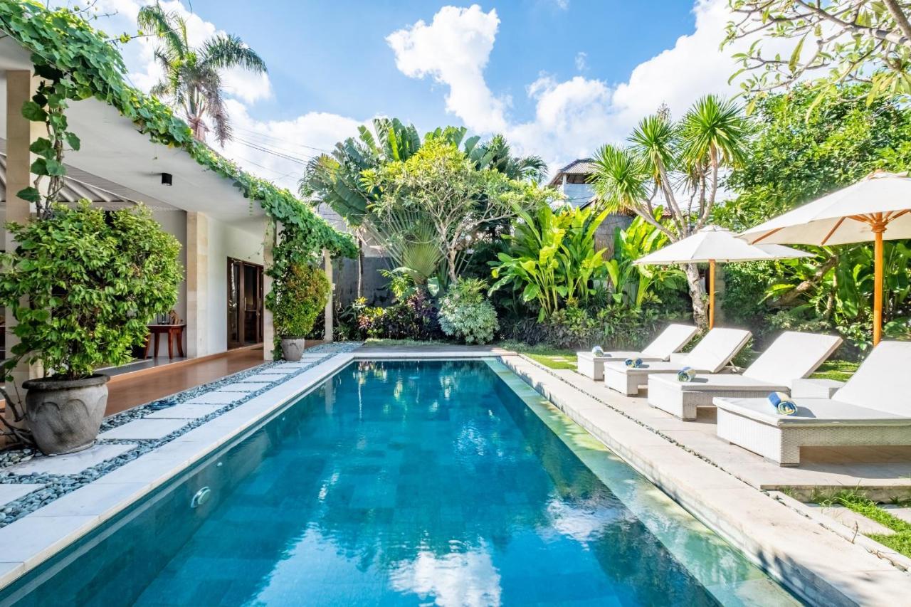 Central Seminyak Villa Martini Экстерьер фото