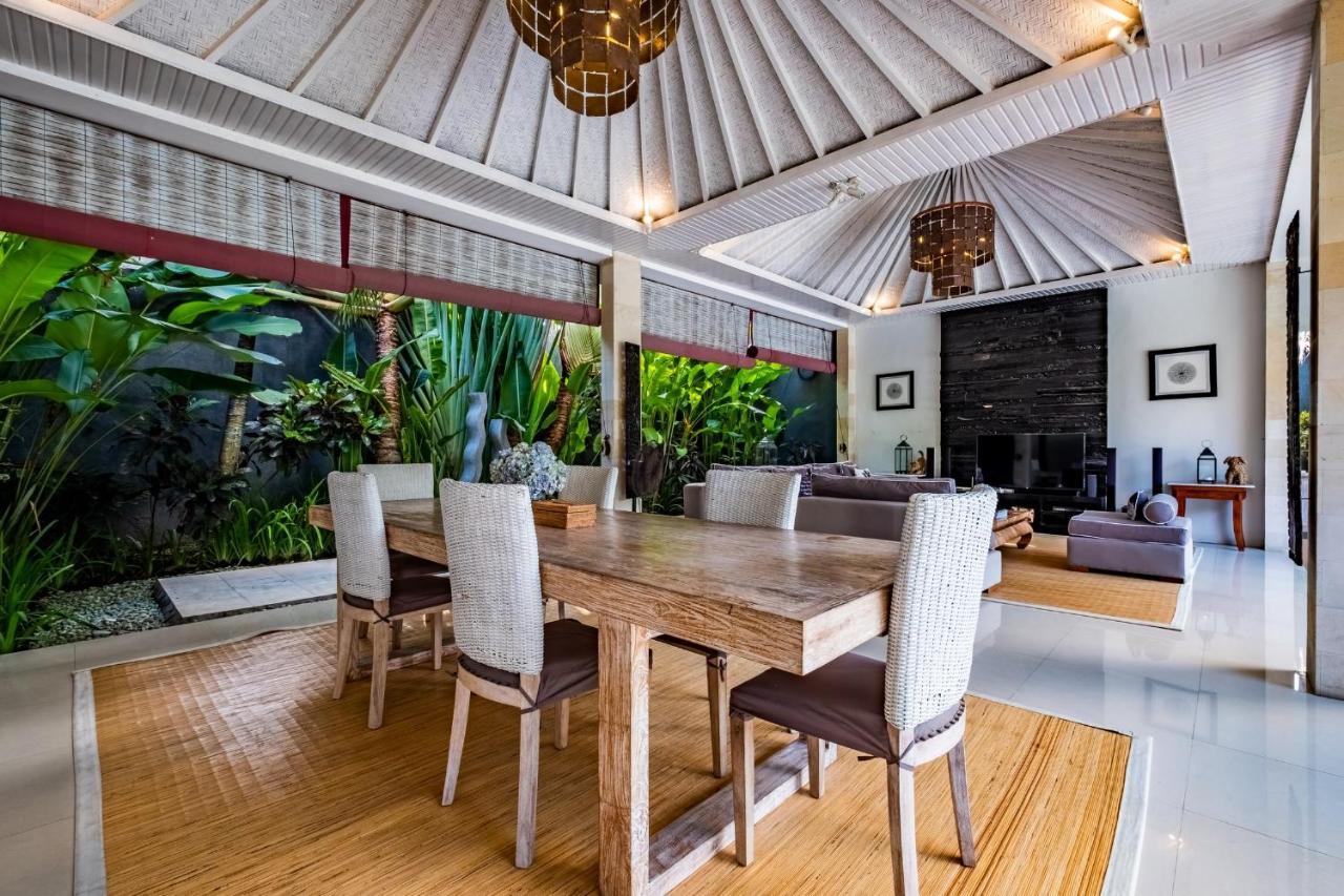 Central Seminyak Villa Martini Экстерьер фото