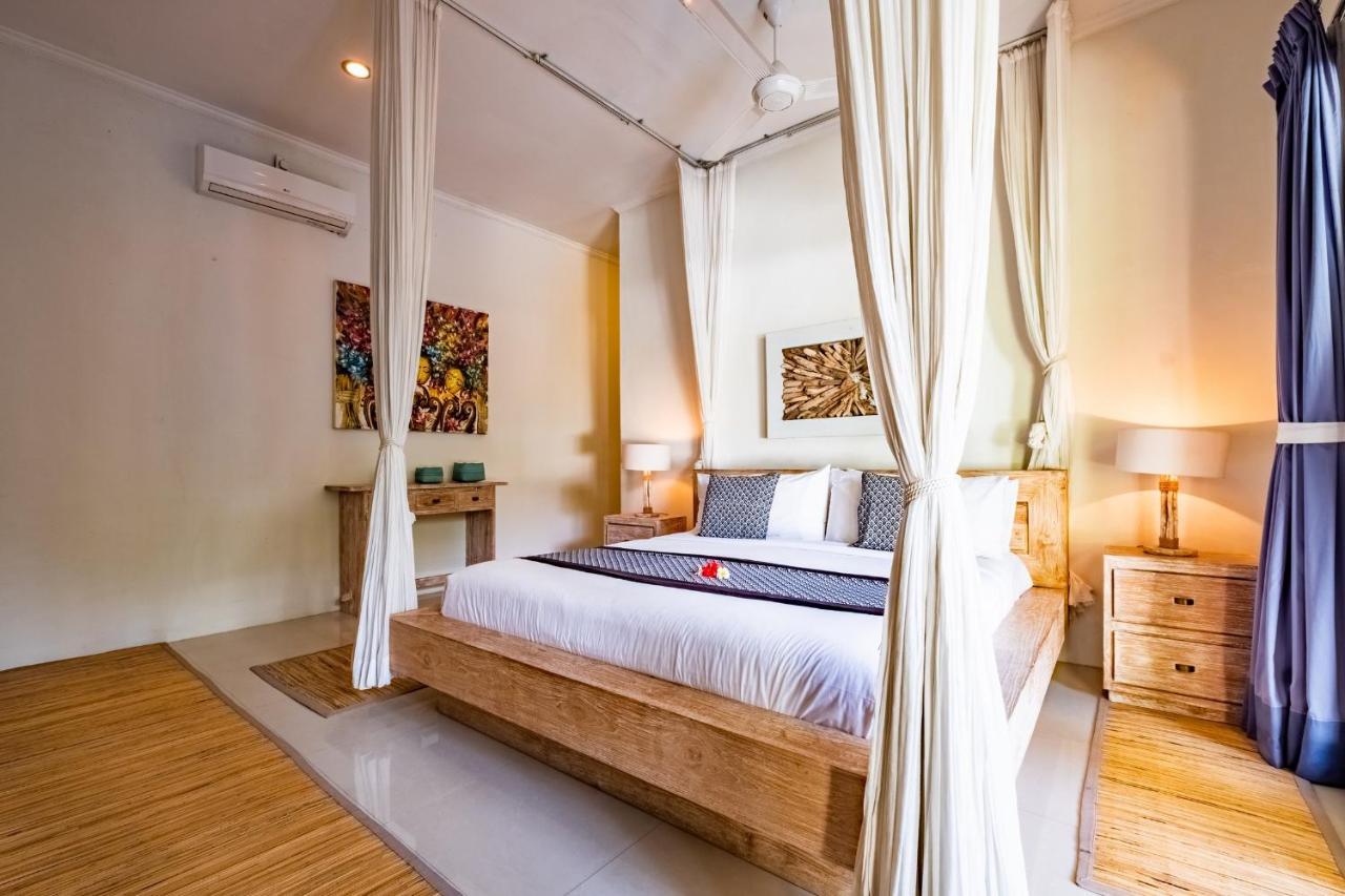 Central Seminyak Villa Martini Экстерьер фото