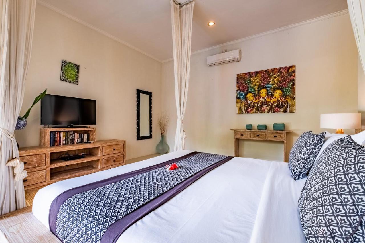 Central Seminyak Villa Martini Экстерьер фото